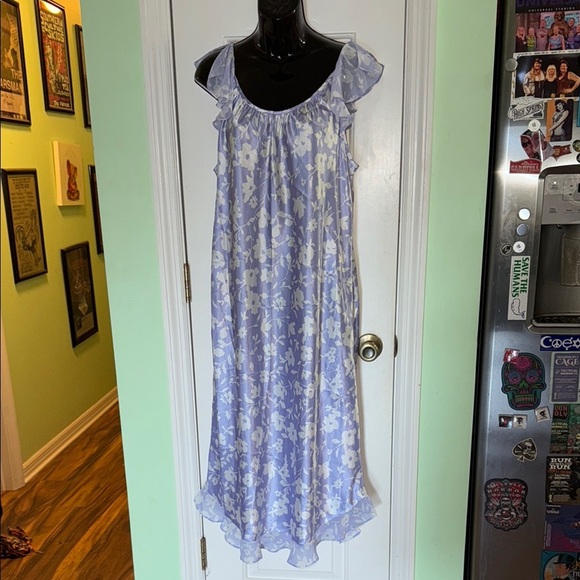 Oscar De La Renta Pink Label Vintage Lavender Soft Floral Nightgown Size Large - Picture 1 of 7